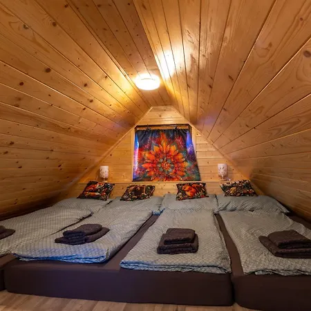 Holiday home U Misky!!! Horni Lhota-zatisi U Ostravy, Tram 300m, Lyzovani 1km Vankuv Kopec, Cyklo, Houby, Zahrada S Velkym Altanem, Gril, Wifi, Pejsci Vitani